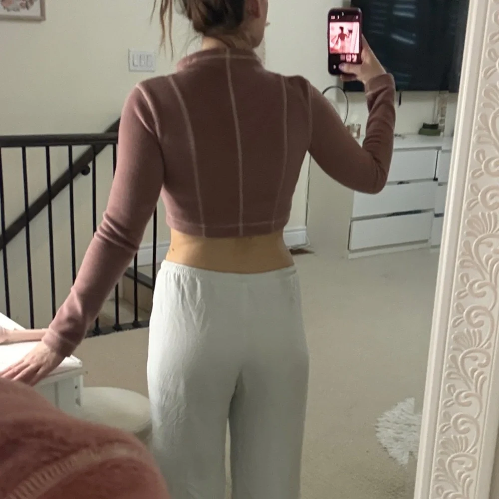 Urban Outfitters | Pink Cropped Zip-Up Long Sleeve | Size S - Picture 2 of 3